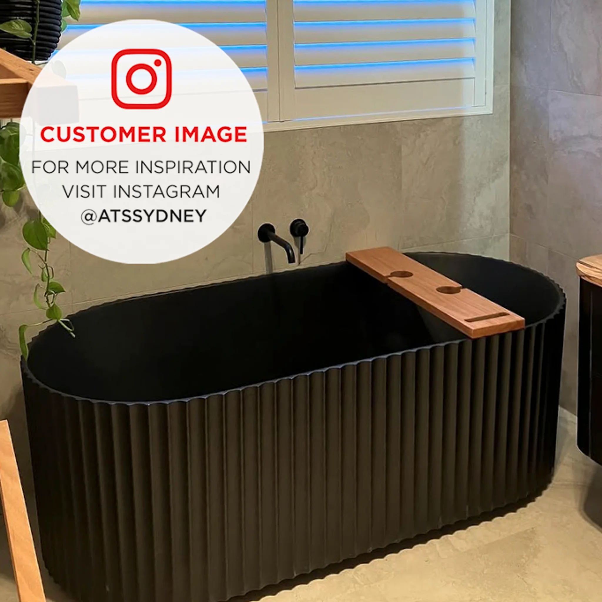 Agora Groove 1500mm Fluted Oval Freestanding Bath, Matte Black - Image 5