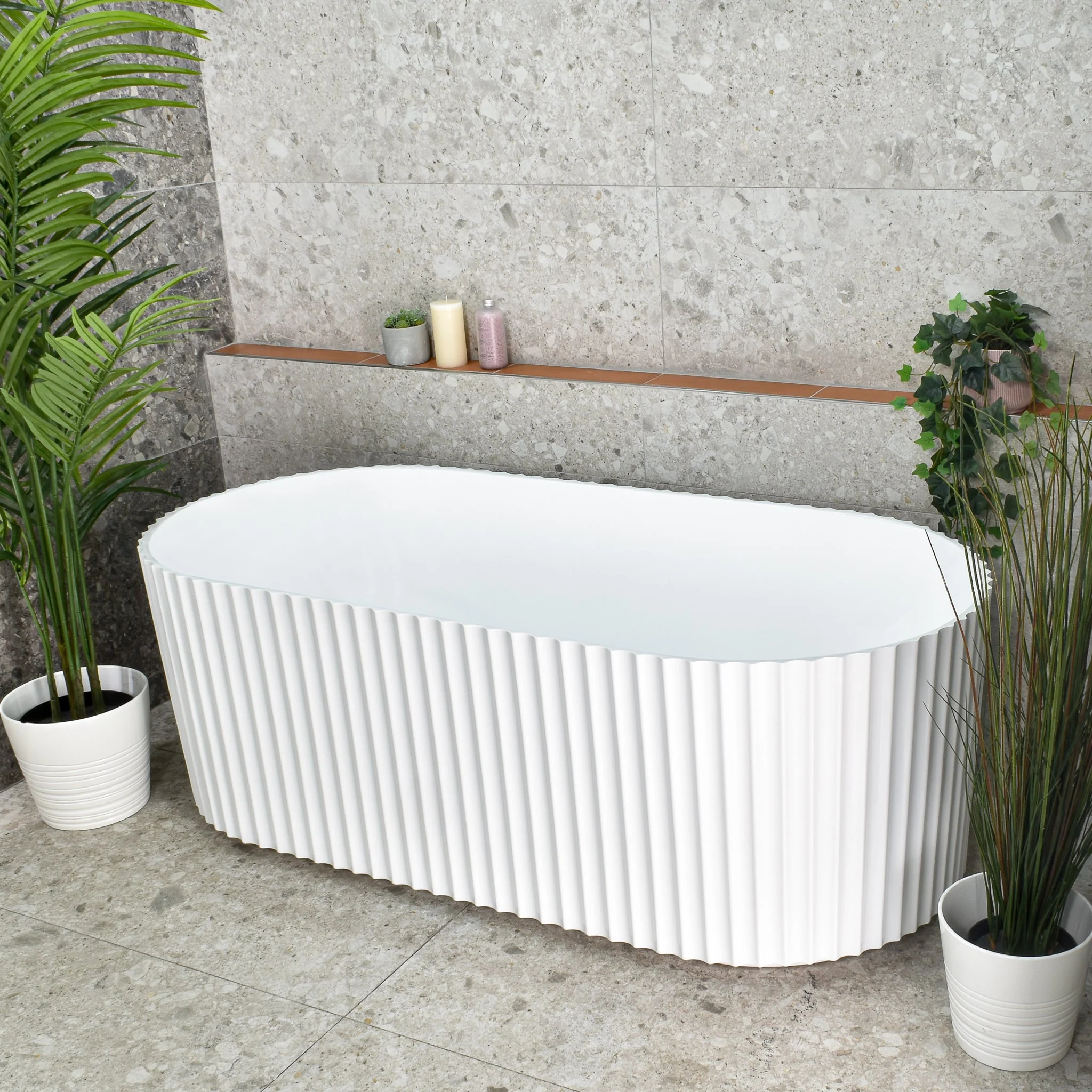 Agora Groove 1700mm Fluted Oval Freestanding Bath, Matte White - Image 3