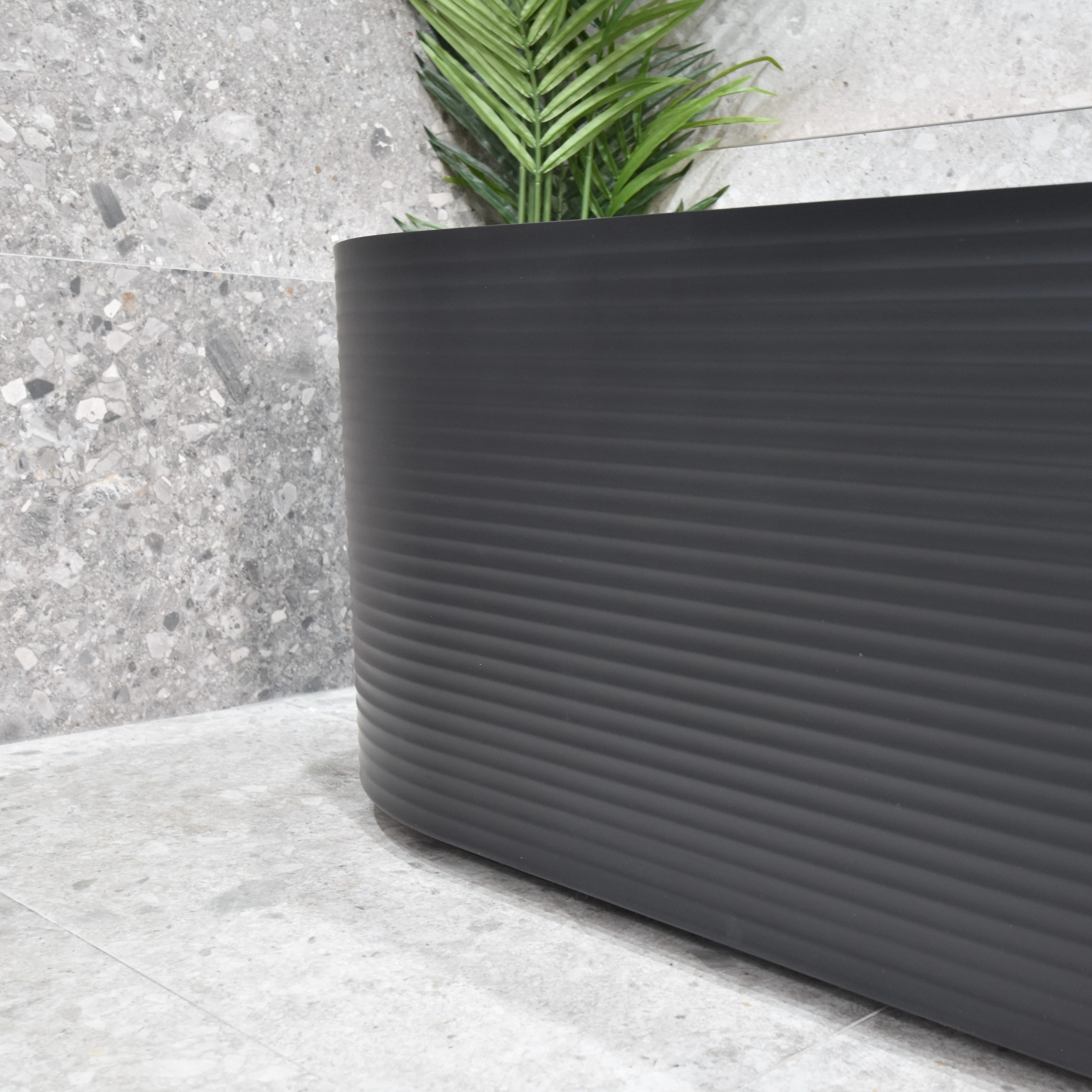 Brighton Corrugated 1500mm Ribbed Oval Freestanding Bath, Matte Black *Clearance Stock* - Image 4