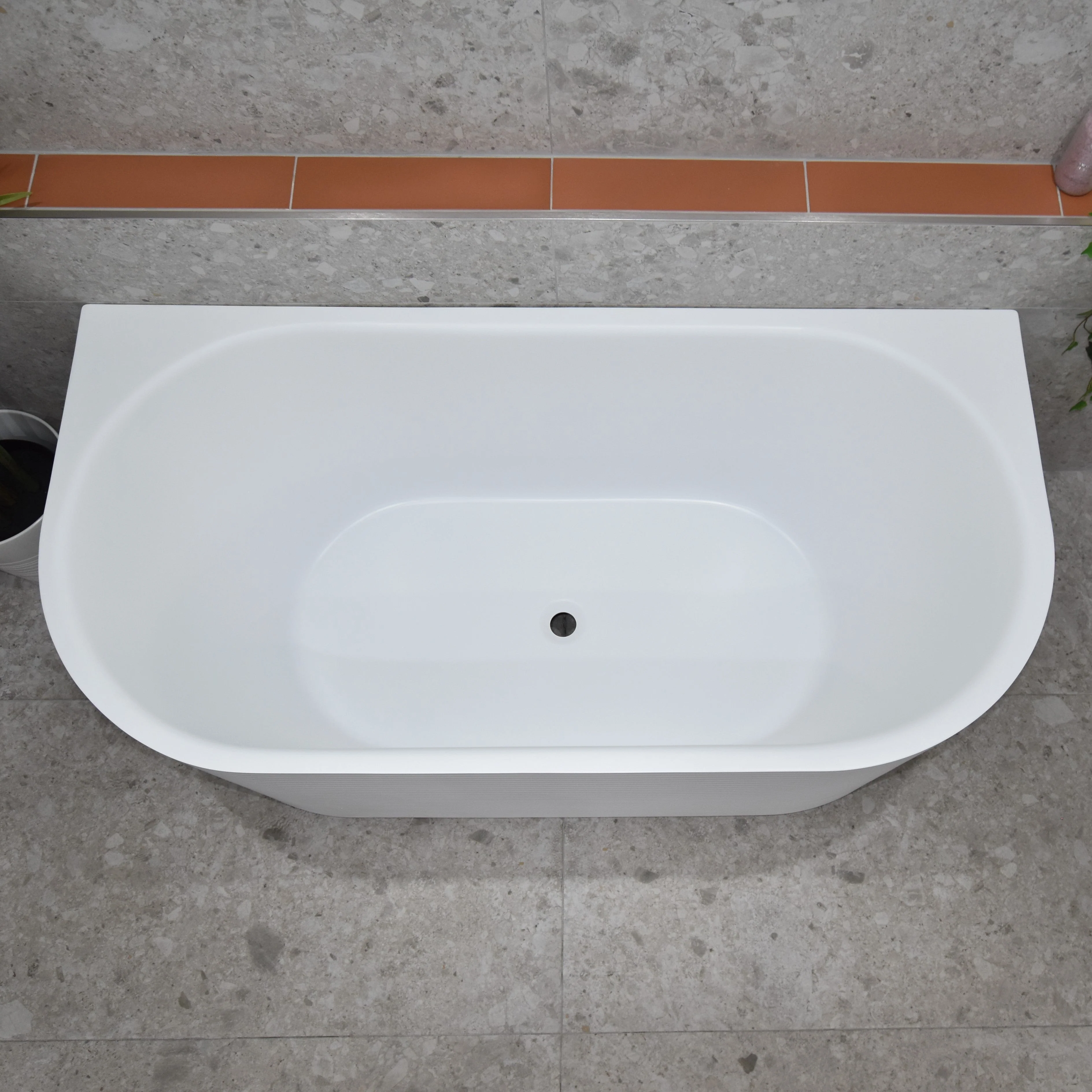 Brighton Corrugated 1700mm Ribbed Back to Wall Freestanding Bath, Matte White *Clearance Stock* - Image 5