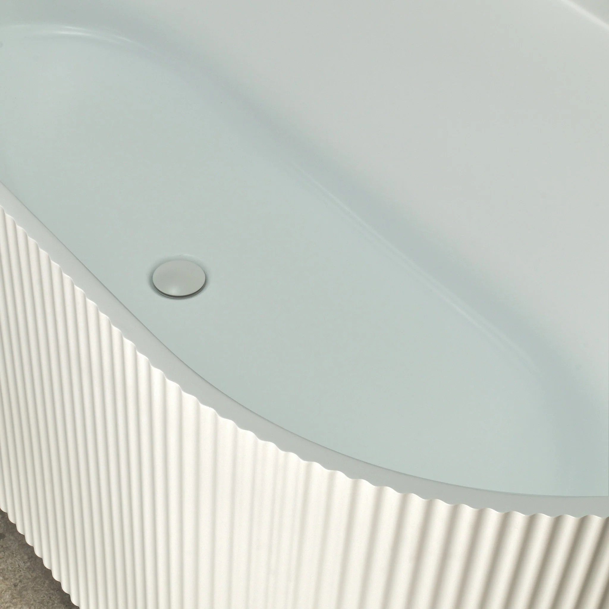 Brighton Groove 1700mm Fluted Oval Freestanding Back to Wall Bath, Gloss White - Image 5