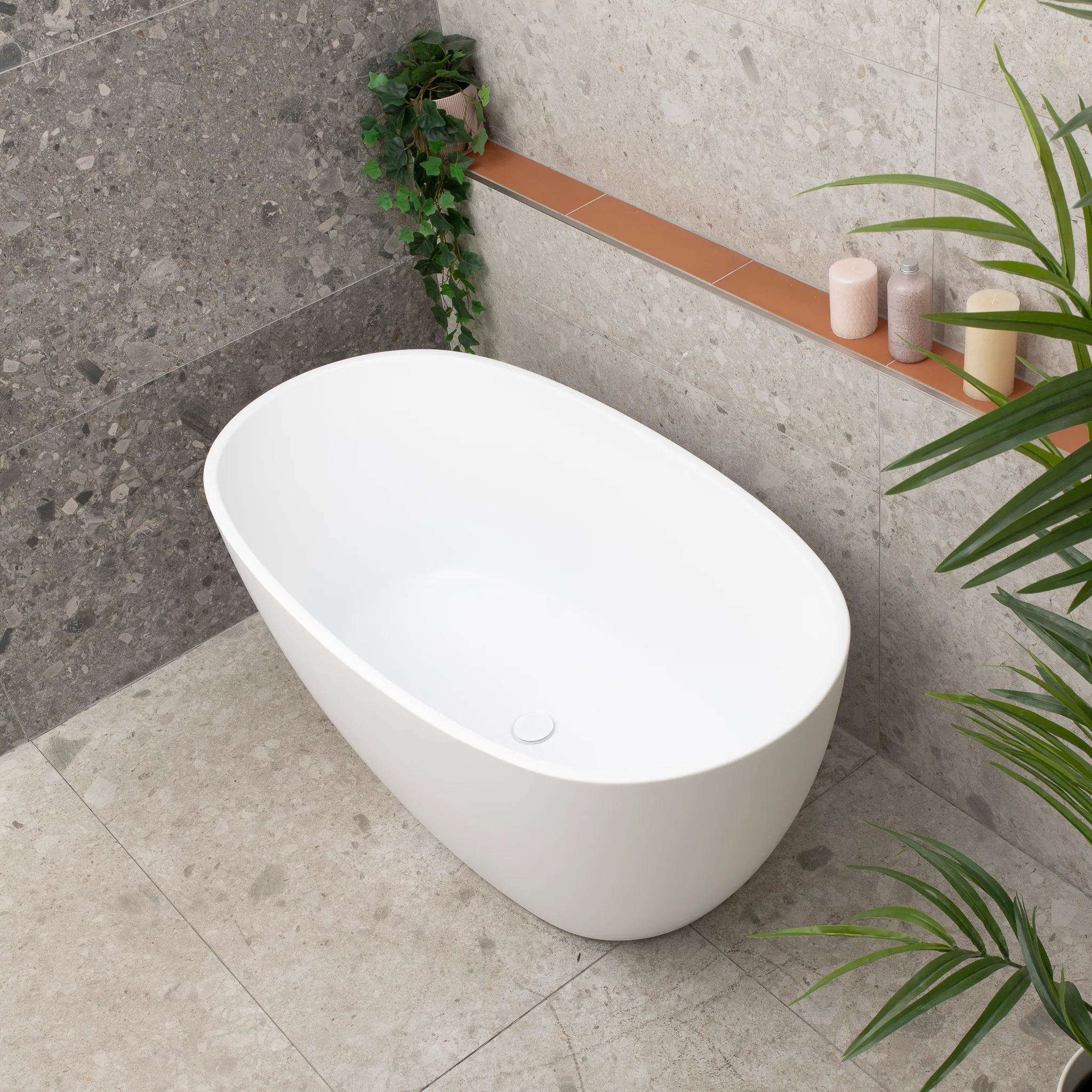 Byron Egg 1300mm Oval Freestanding Bath, Matte White - Image 3