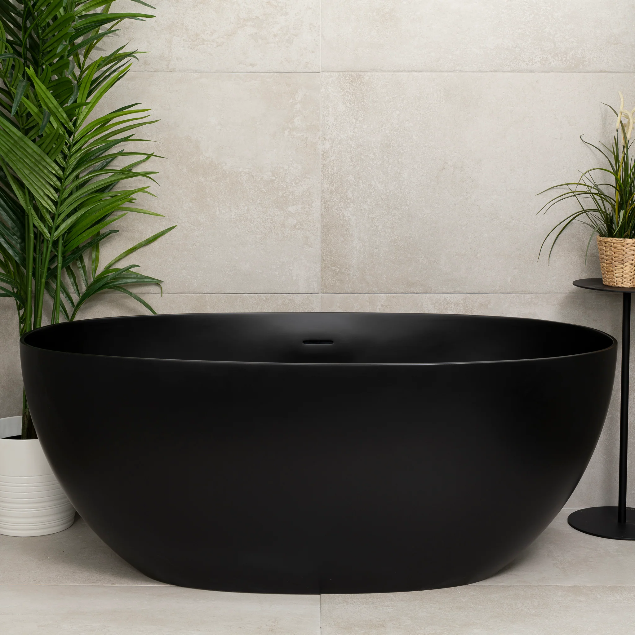 Byron Egg 1400mm Oval Artificial Stone Freestanding Bath, Matte Black - Image 3