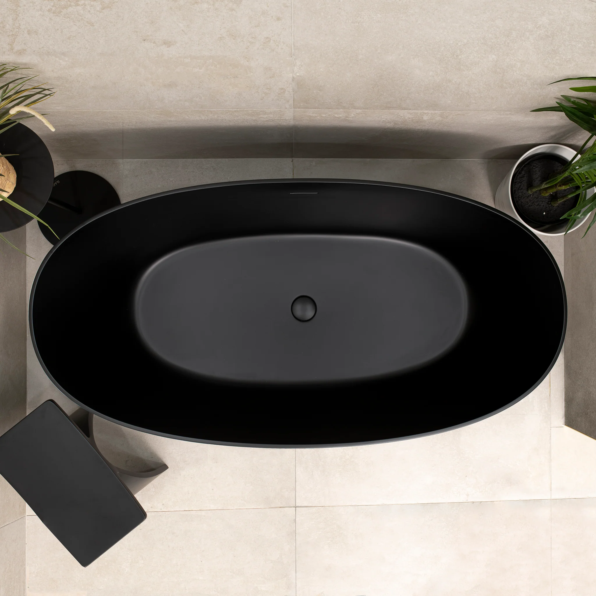 Byron Egg 1400mm Oval Artificial Stone Freestanding Bath, Matte Black - Image 6