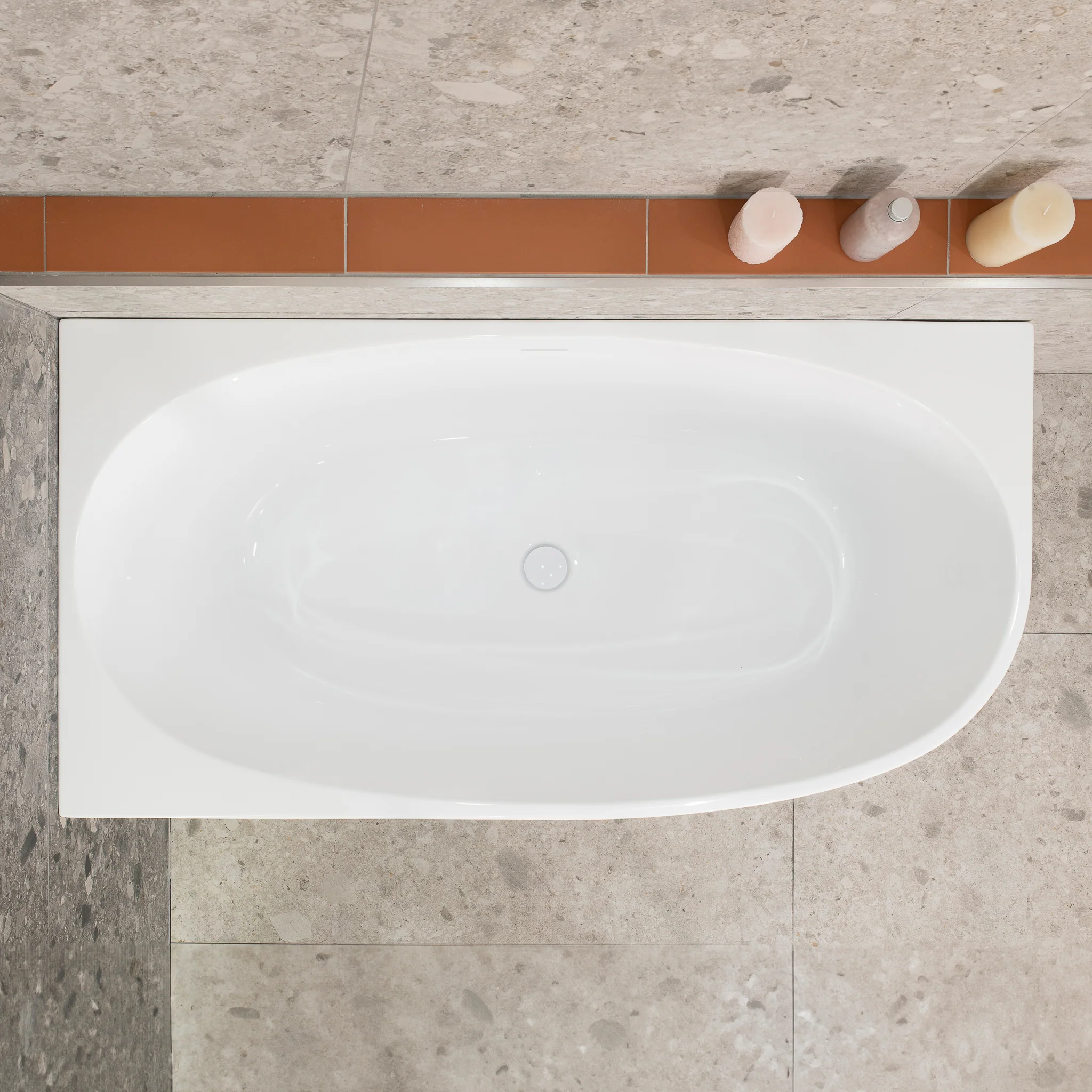 Byron Egg 1400mm Left Corner Freestanding Bath, Gloss White - Image 5
