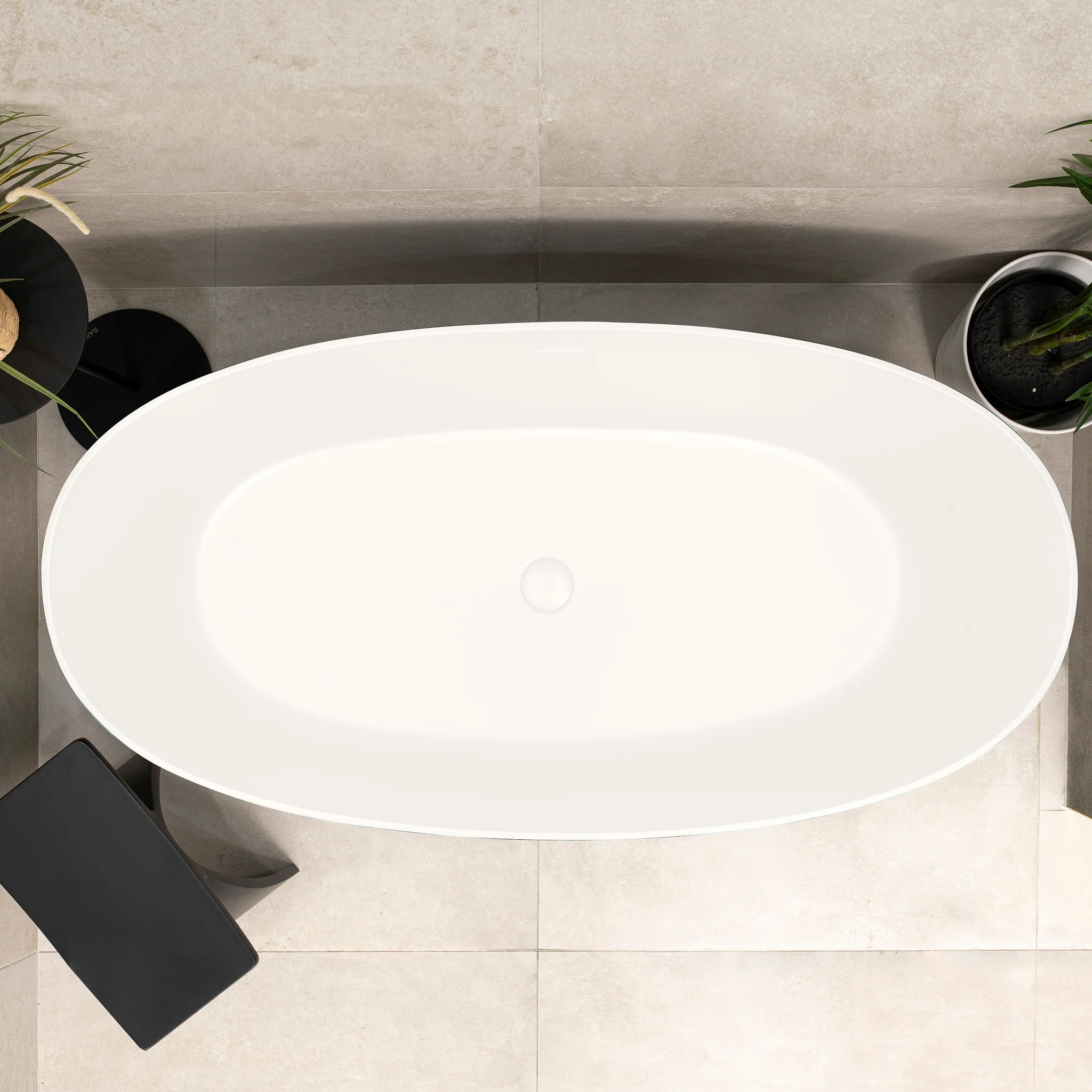 Byron Egg 1400mm Oval Artificial Stone Freestanding Bath, Gloss White - Image 5