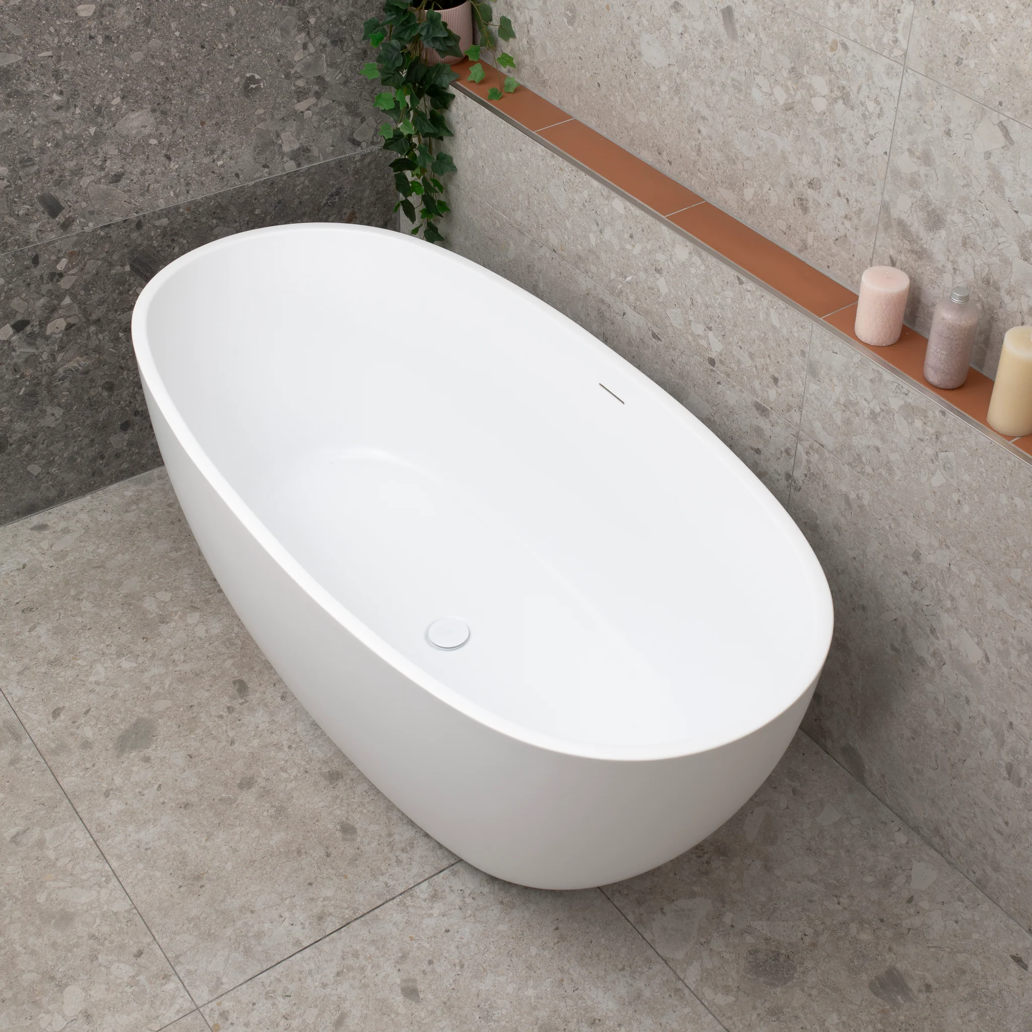 Byron Egg 1500mm Oval Freestanding Bath with Overflow, Matte White - Image 4