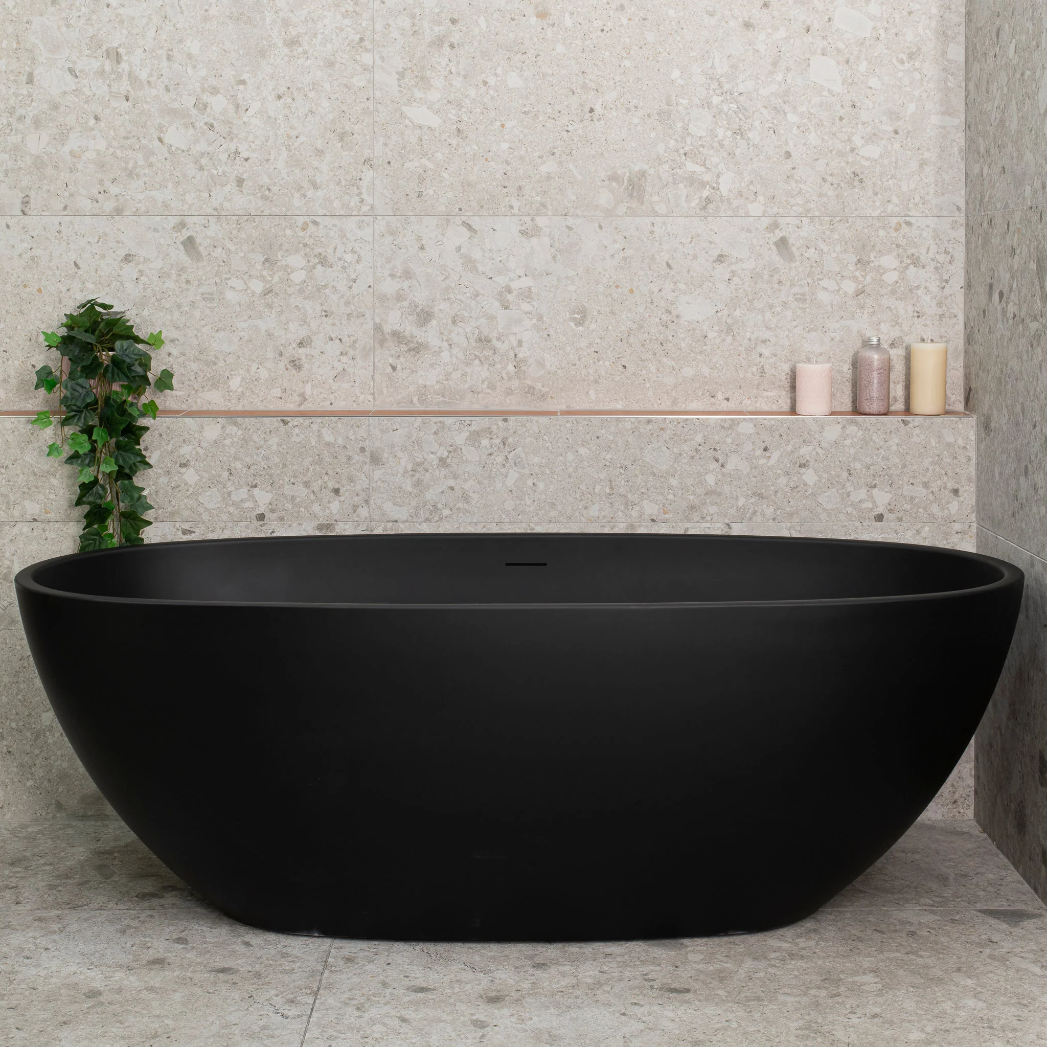 Byron Egg 1700mm Oval Freestanding Bath with Overflow, Matte Black - Image 2