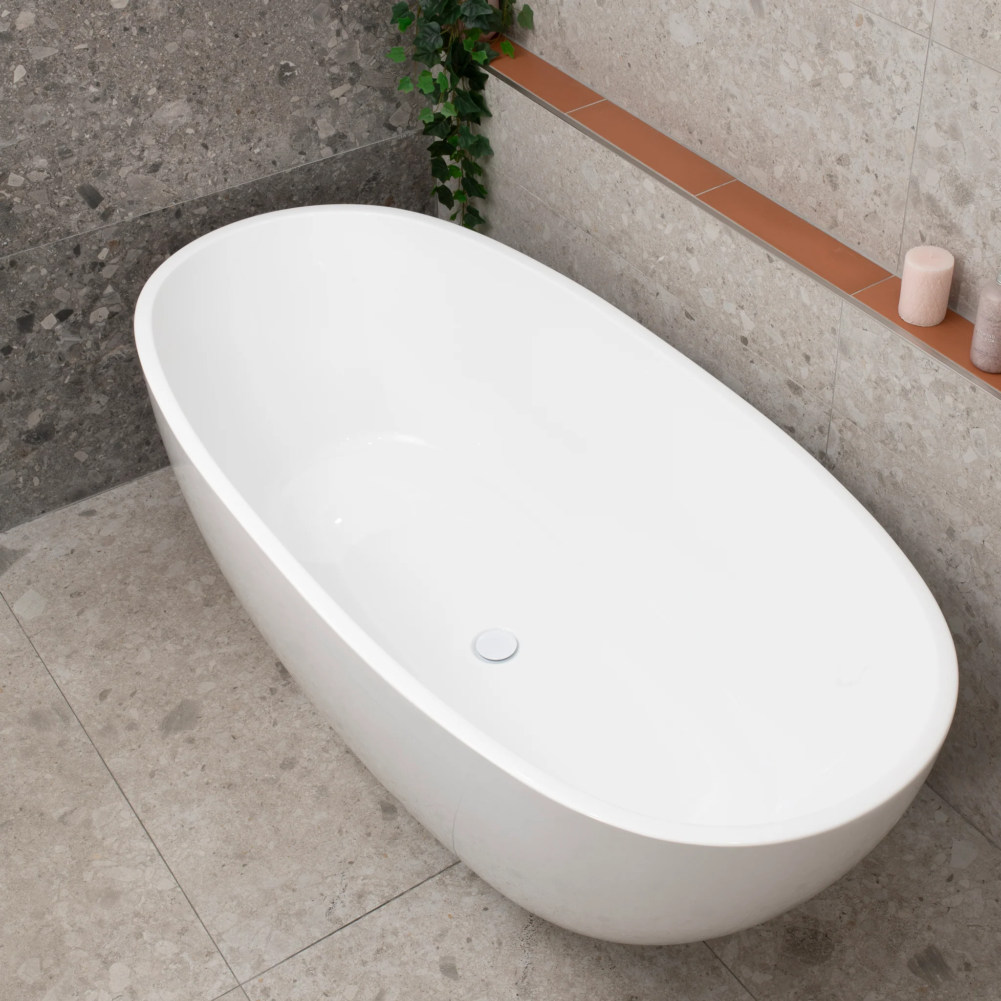 Byron Egg 1800mm Oval Freestanding Bath, Gloss White - Image 6