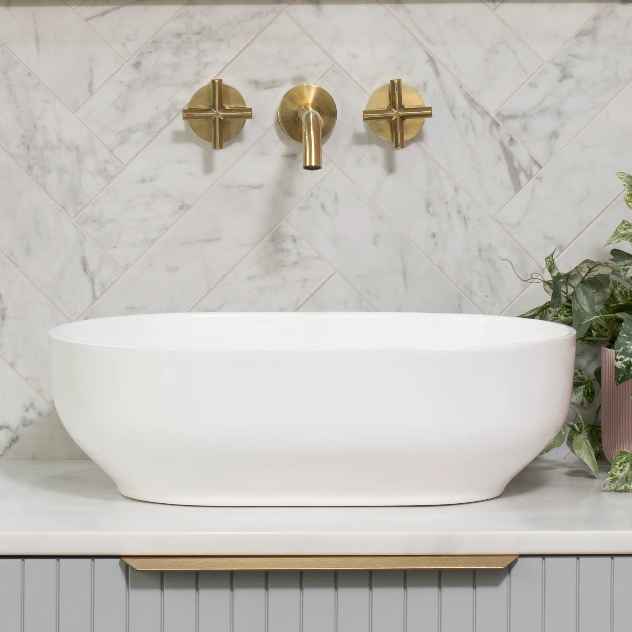Byron Egg 500mm x 340mm Artificial Stone Above-Counter Basin, Gloss White *Clearance Stock* - Image 2