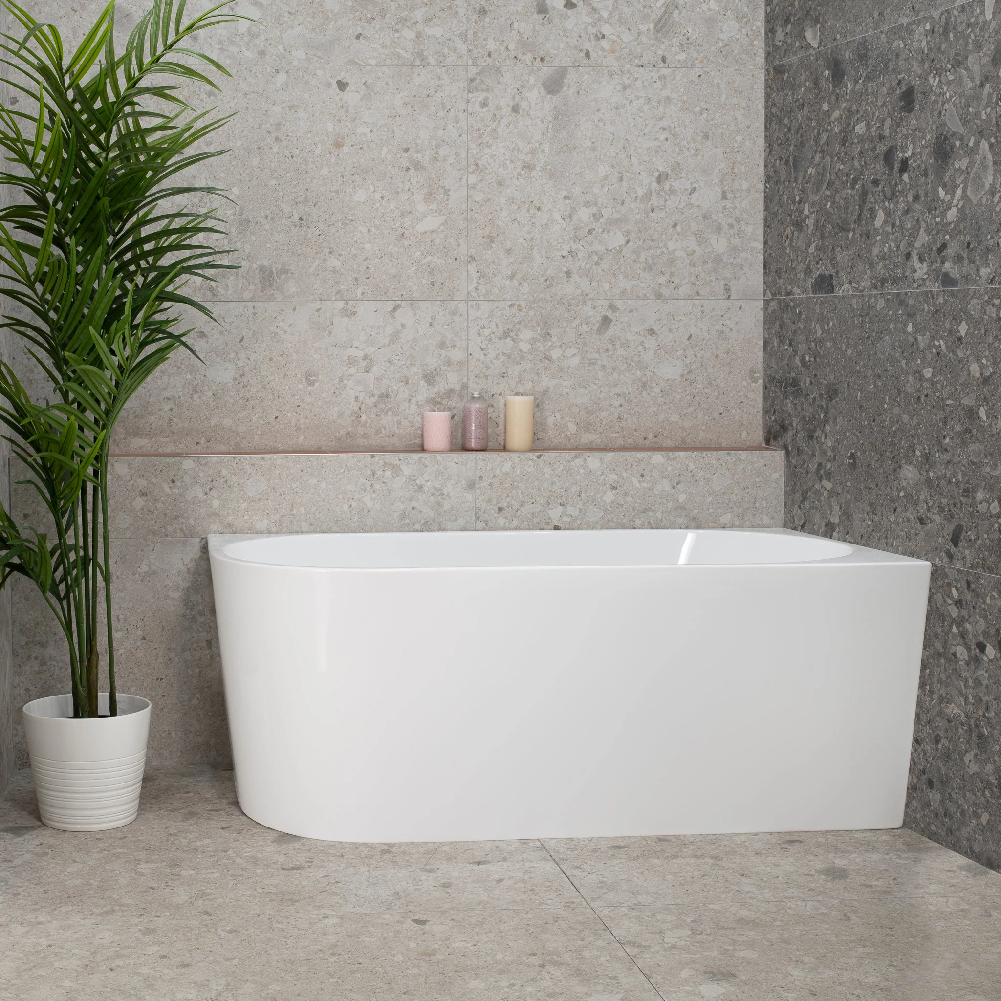 **CLEARANCE STOCK Avalon 1500mm Right Corner Freestanding Bath, Gloss White - Image 4