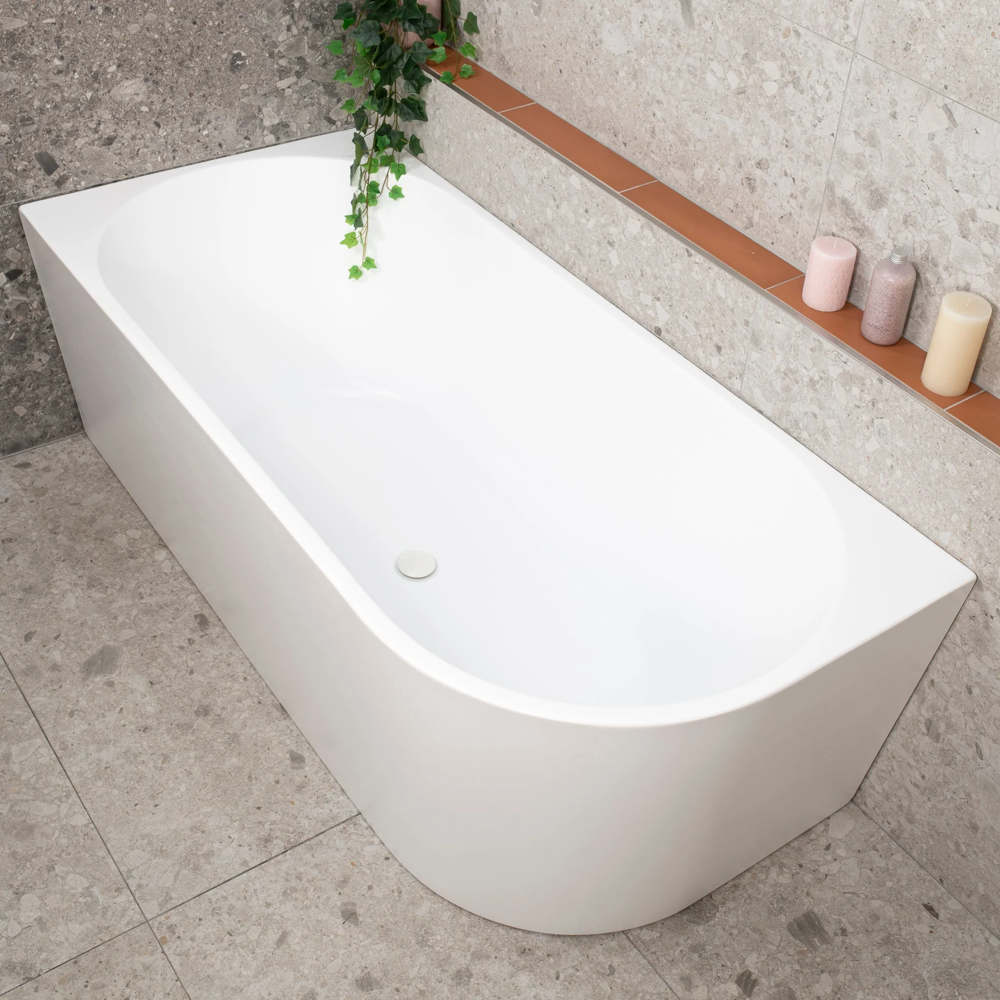 **CLEARANCE STOCK Avalon 1700mm Left Corner Freestanding Bath, Matte White - Image 3