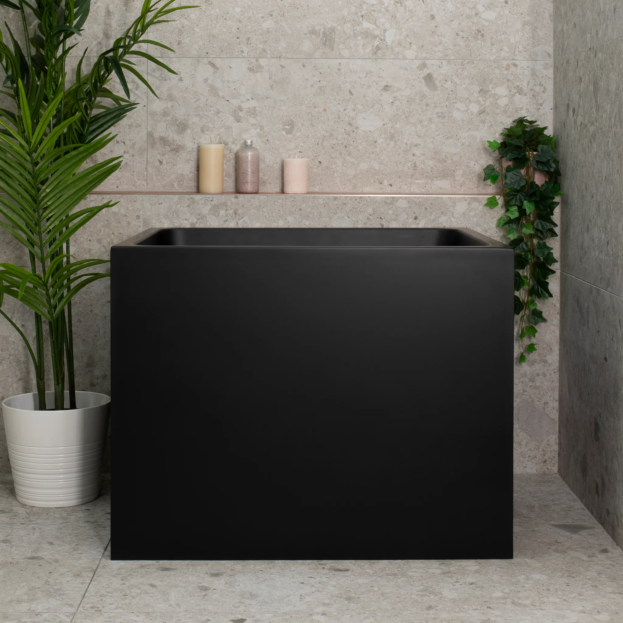 Hicube Multifit 900mm Japanese Soaking Freestanding Bath with Seat, Matte Black - Image 2