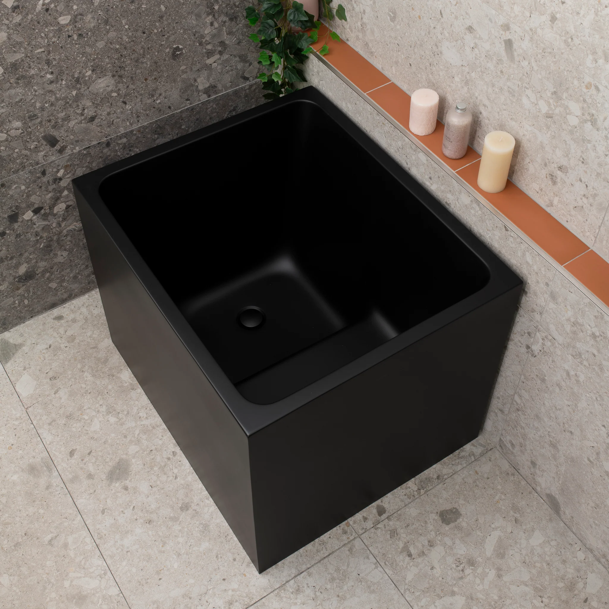 Hicube Multifit 900mm Japanese Soaking Freestanding Bath with Seat, Matte Black - Image 5