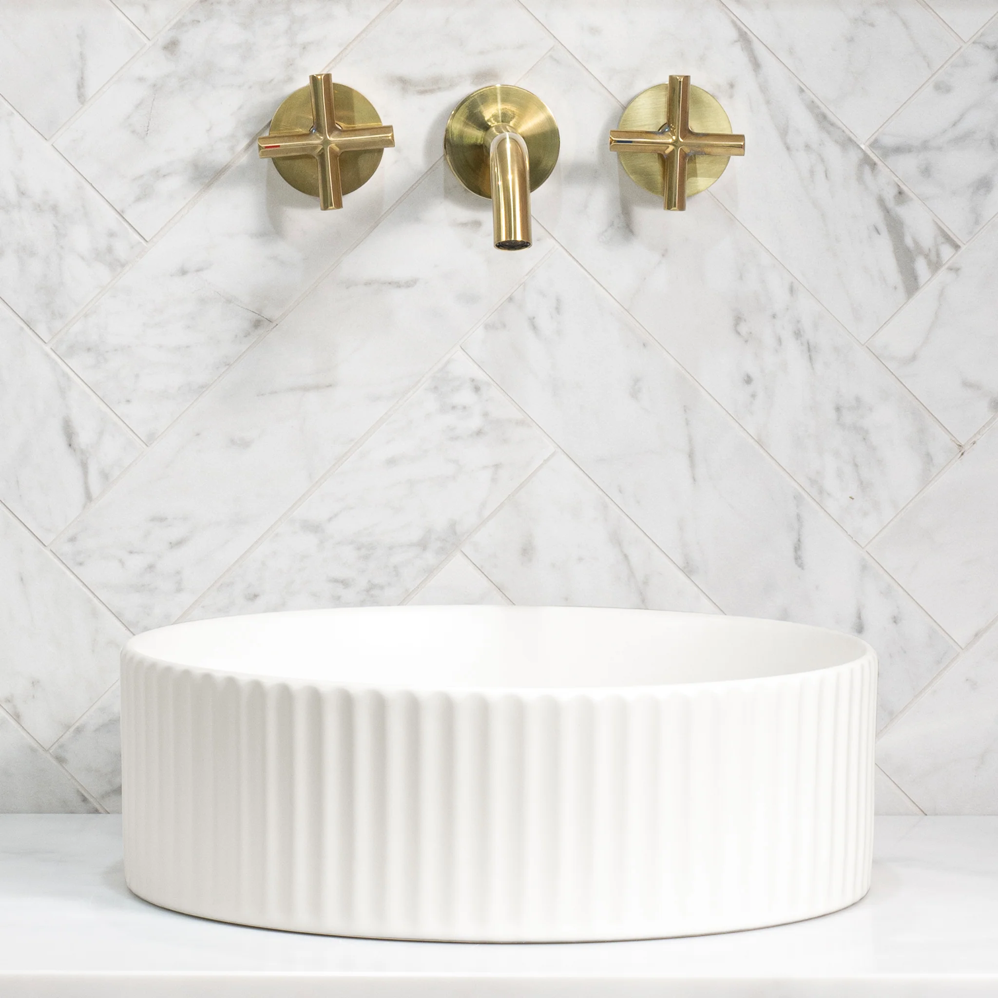 Kahm Fluted 360mm Above-Counter Basin, Matte White *Clearance Stock* - Image 2