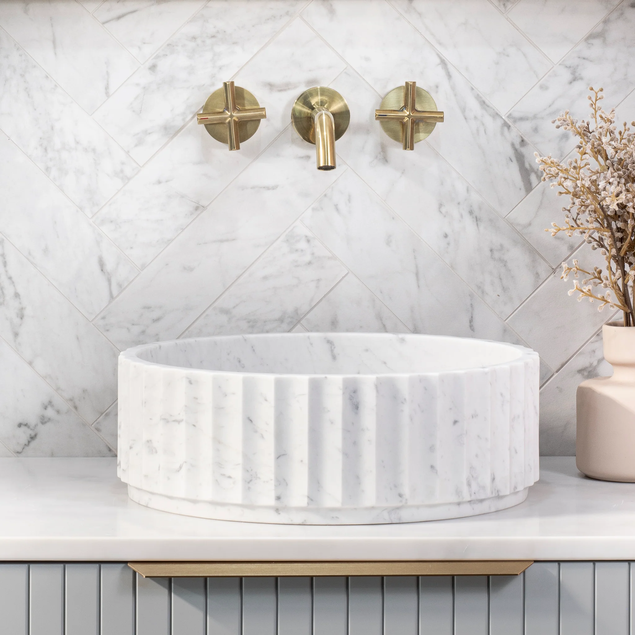 Kyklos Groove Round Fluted 395mm Above-Counter Marble Basin, Honed Carrara - Image 2