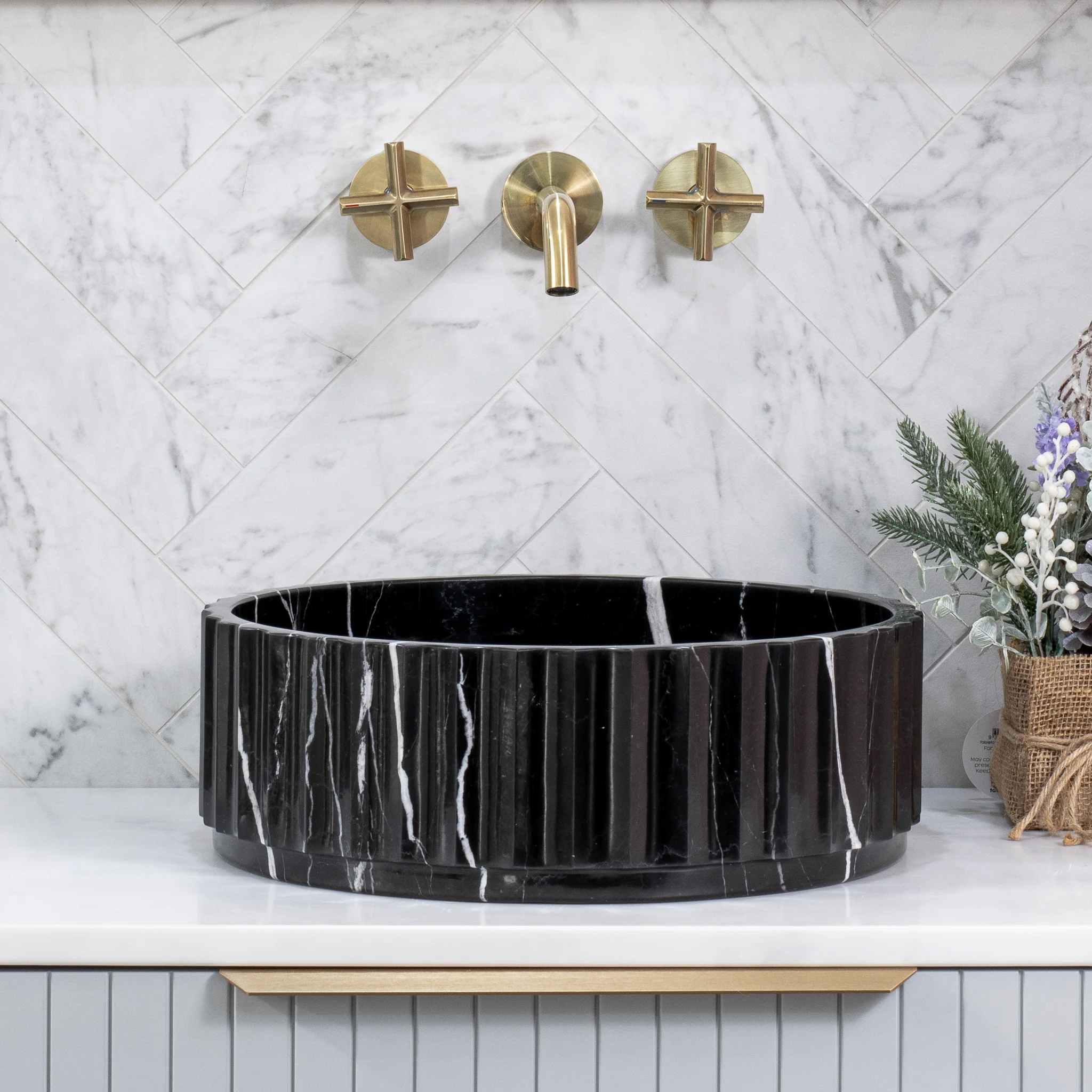 Kyklos Groove Round Fluted 395mm Above-Counter Marble Basin, Honed Nero Marquina - Image 3