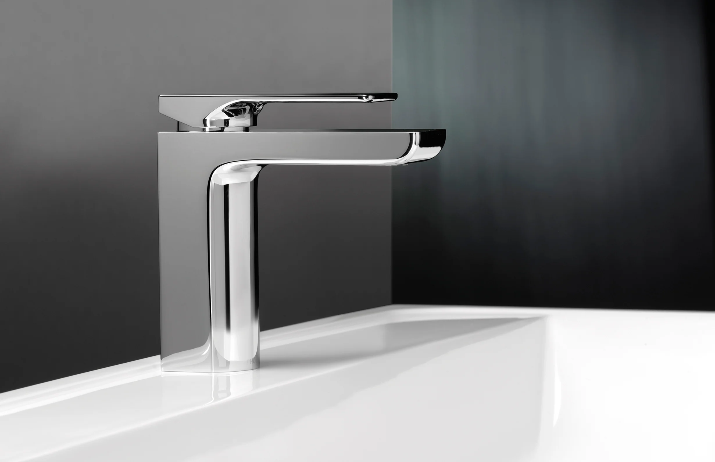 Phoenix Gloss Basin Mixer | Chrome | - Image 3