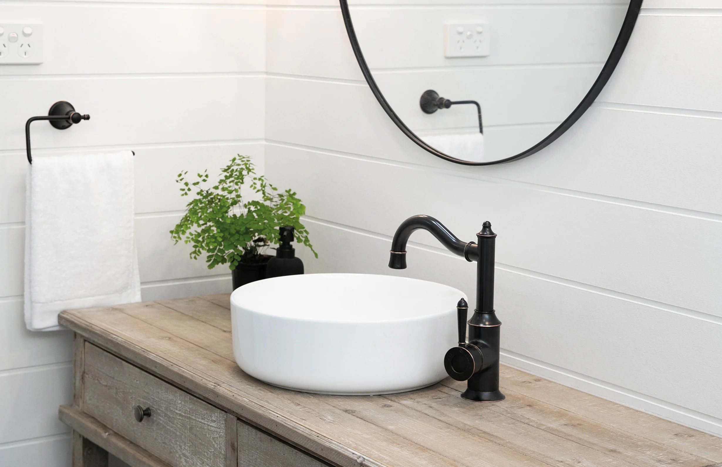 Phoenix Nostalgia Basin Mixer 160mm Shepherds Crook | Antique Black | - Image 3