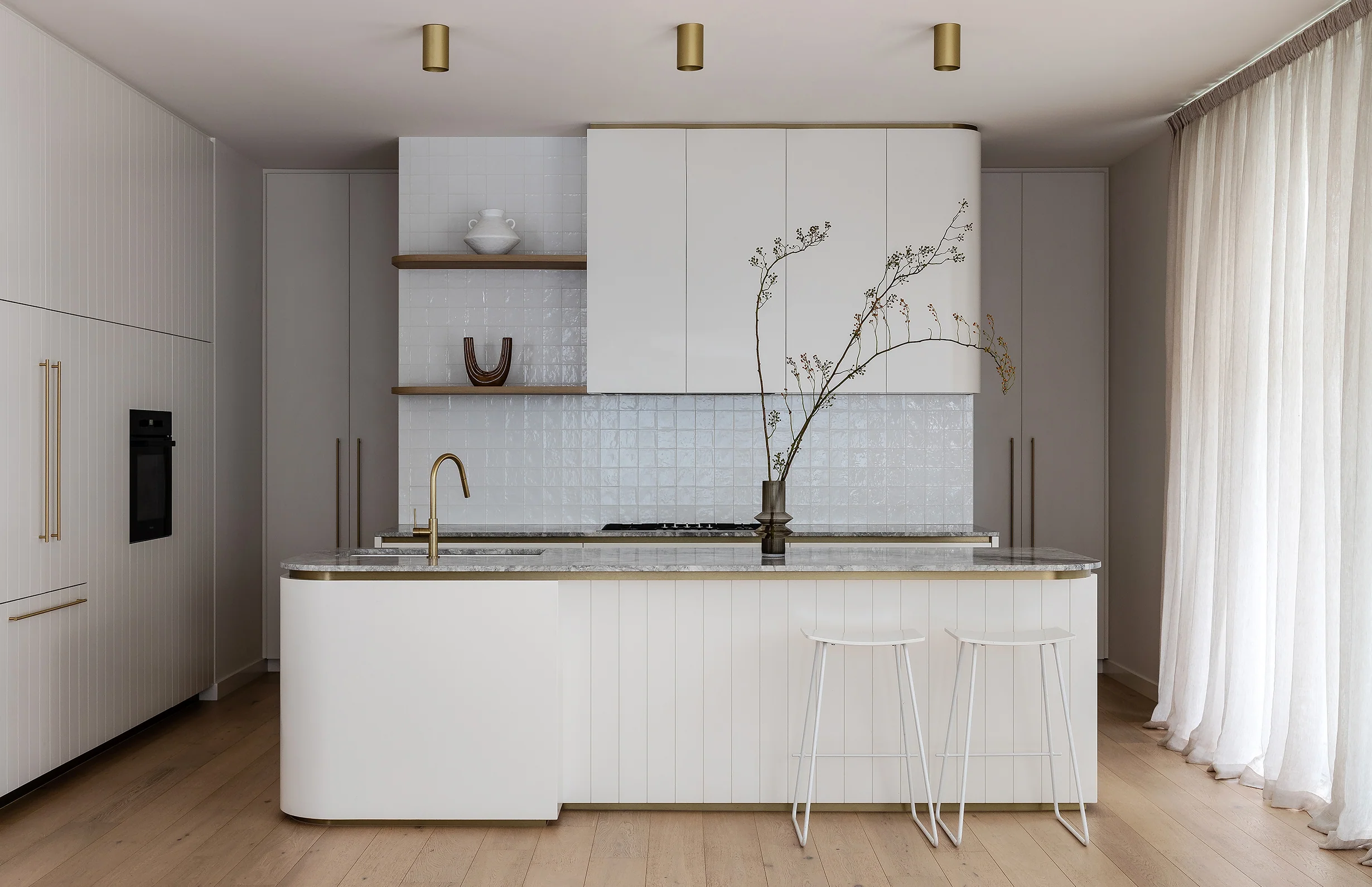 Phoenix Vivid Slimline Pull Out Sink Mixer 200mm | Brushed Gold | - Image 3