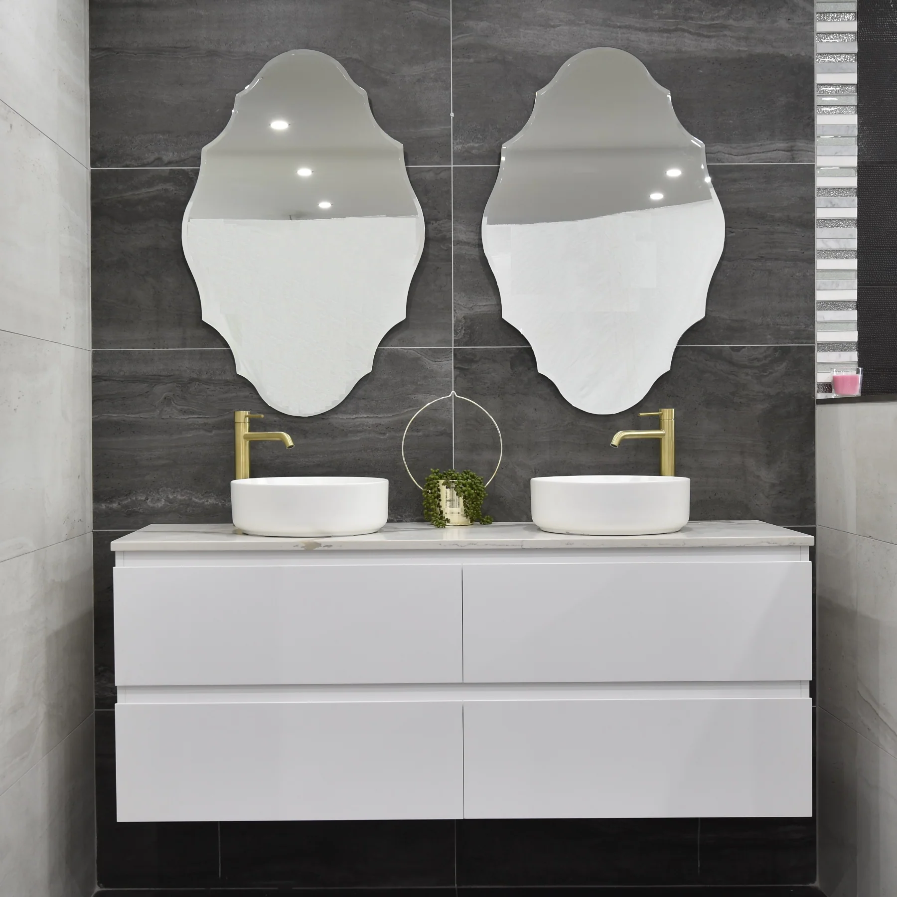 Princess 600mm x 900mm Frameless Mirror with Bevelled Edge - Image 3