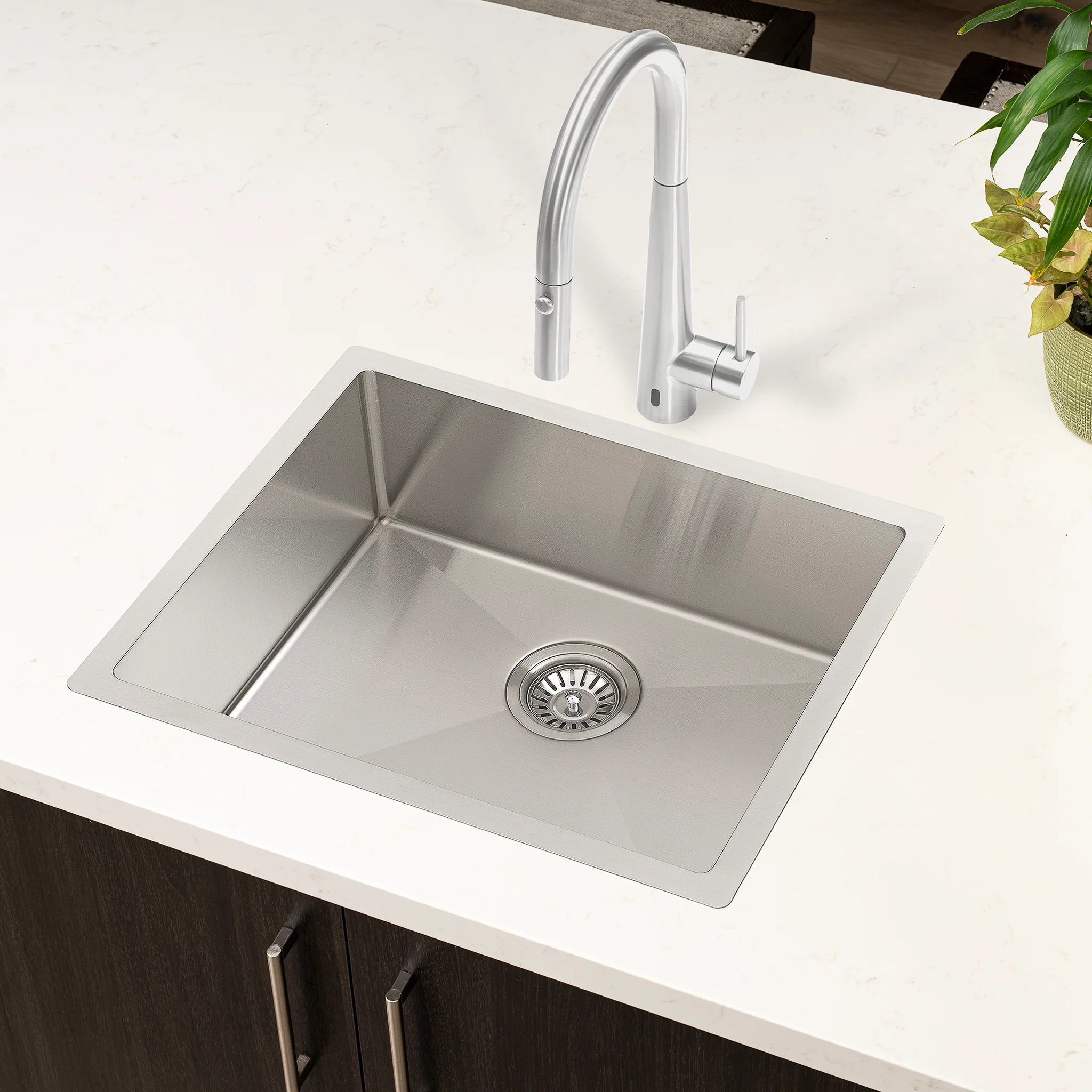 Profile Rise Gooseneck Kitchen Sink Mixer with Sensor and Pull-Out, Polished Chrome - Image 2