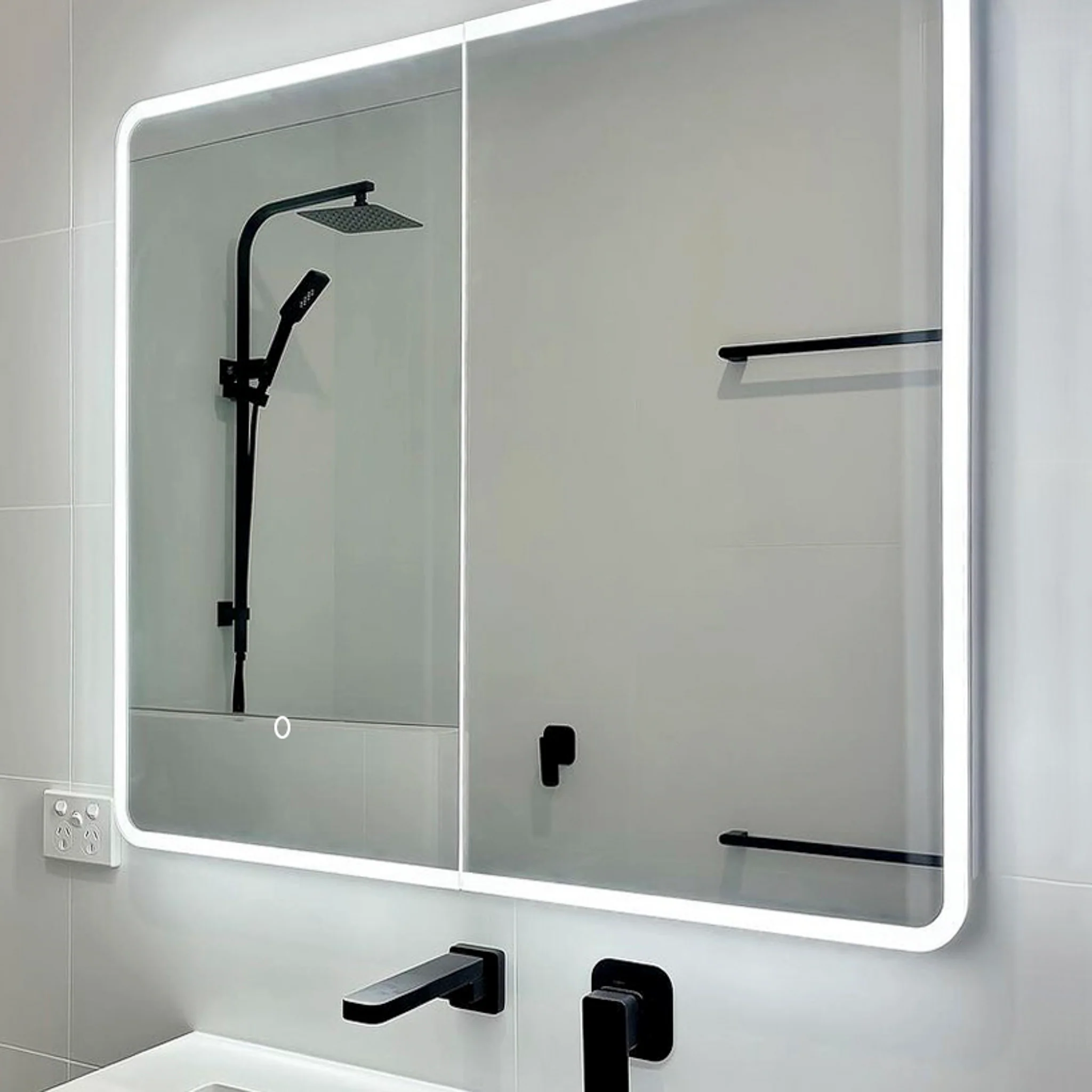 Retti Rectangular 900mm x 750mm Frontlit LED Mirrored Shaving Cabinet, Matte White - Image 9