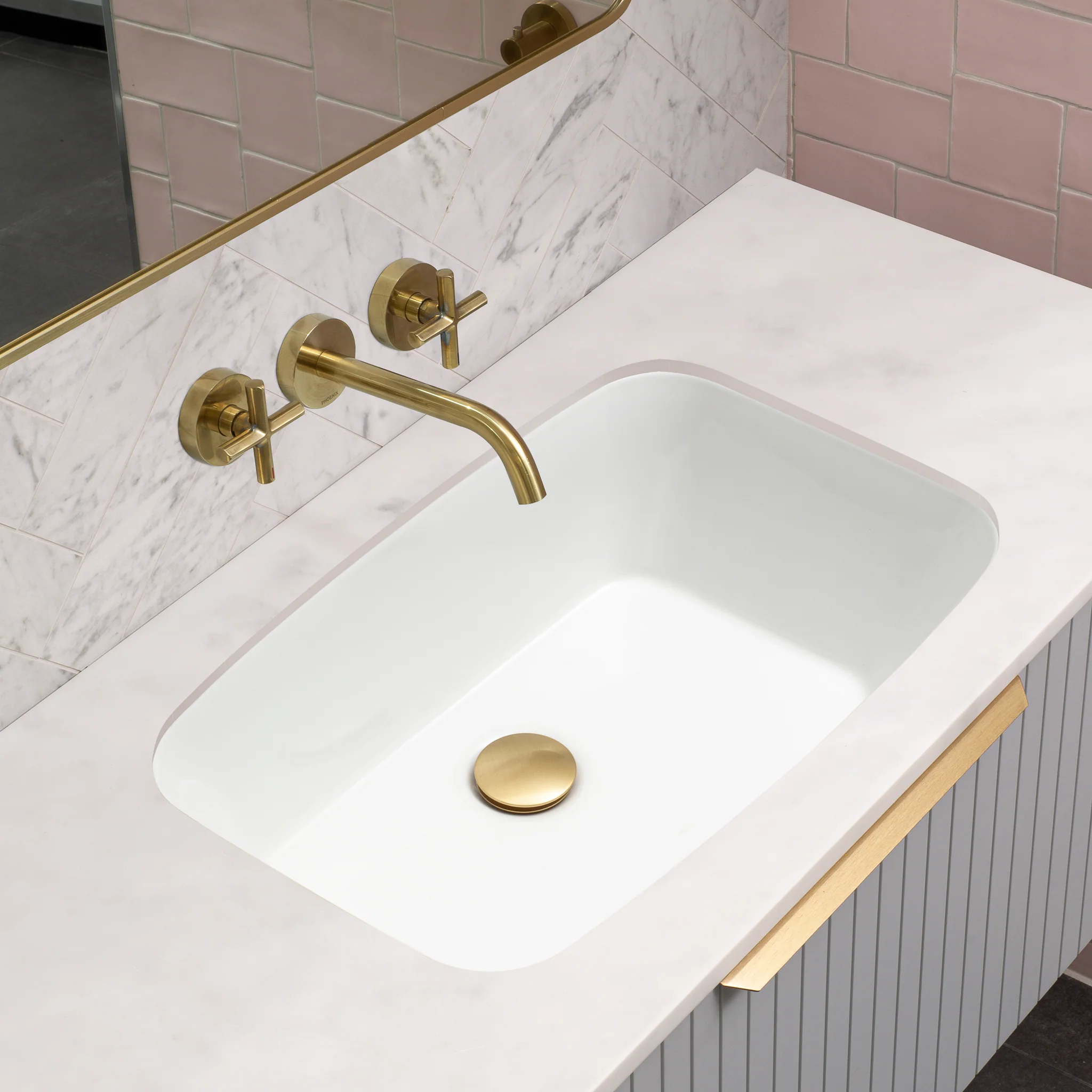 Riri Oblong 570mm x 395mm Under-Counter Basin with Overflow, Gloss White