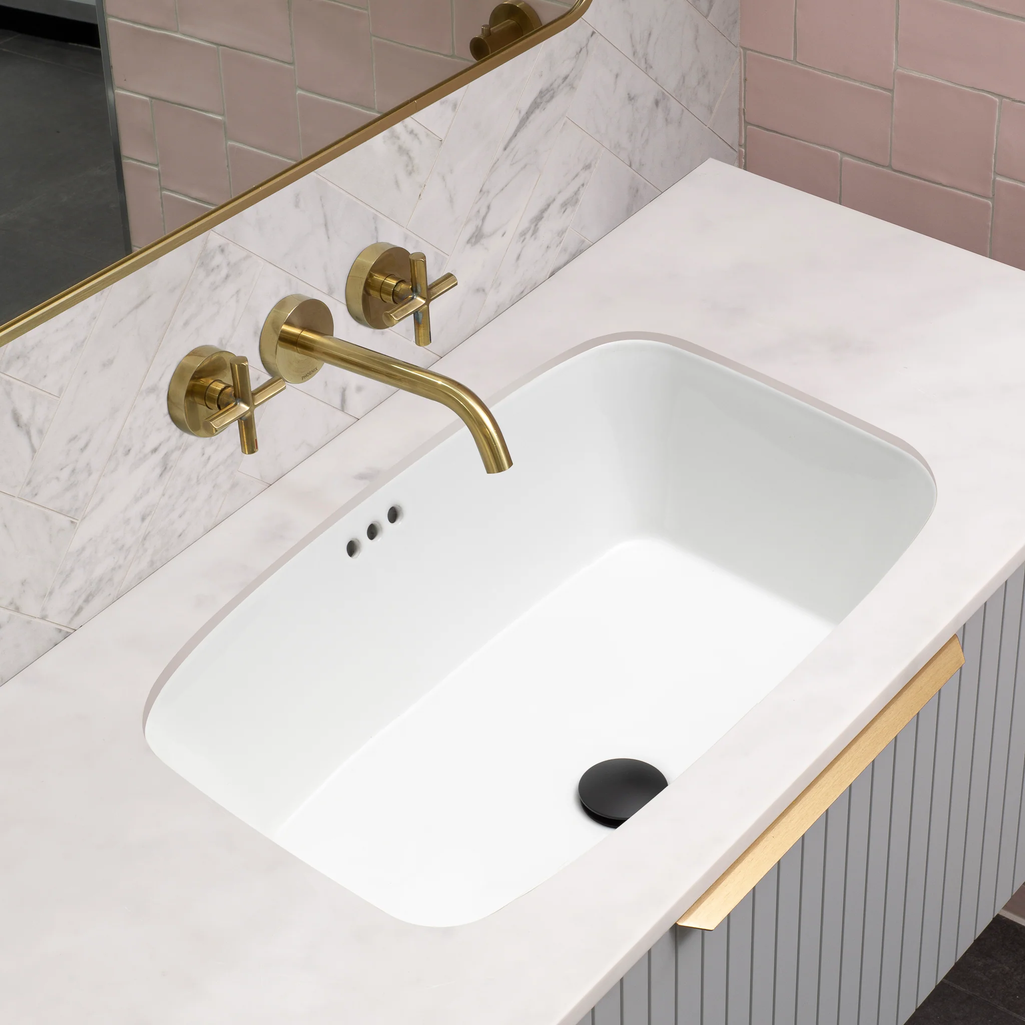 Riri Oblong 610mm x 405mm Under-Counter Basin with Overflow, Gloss White - Image 4