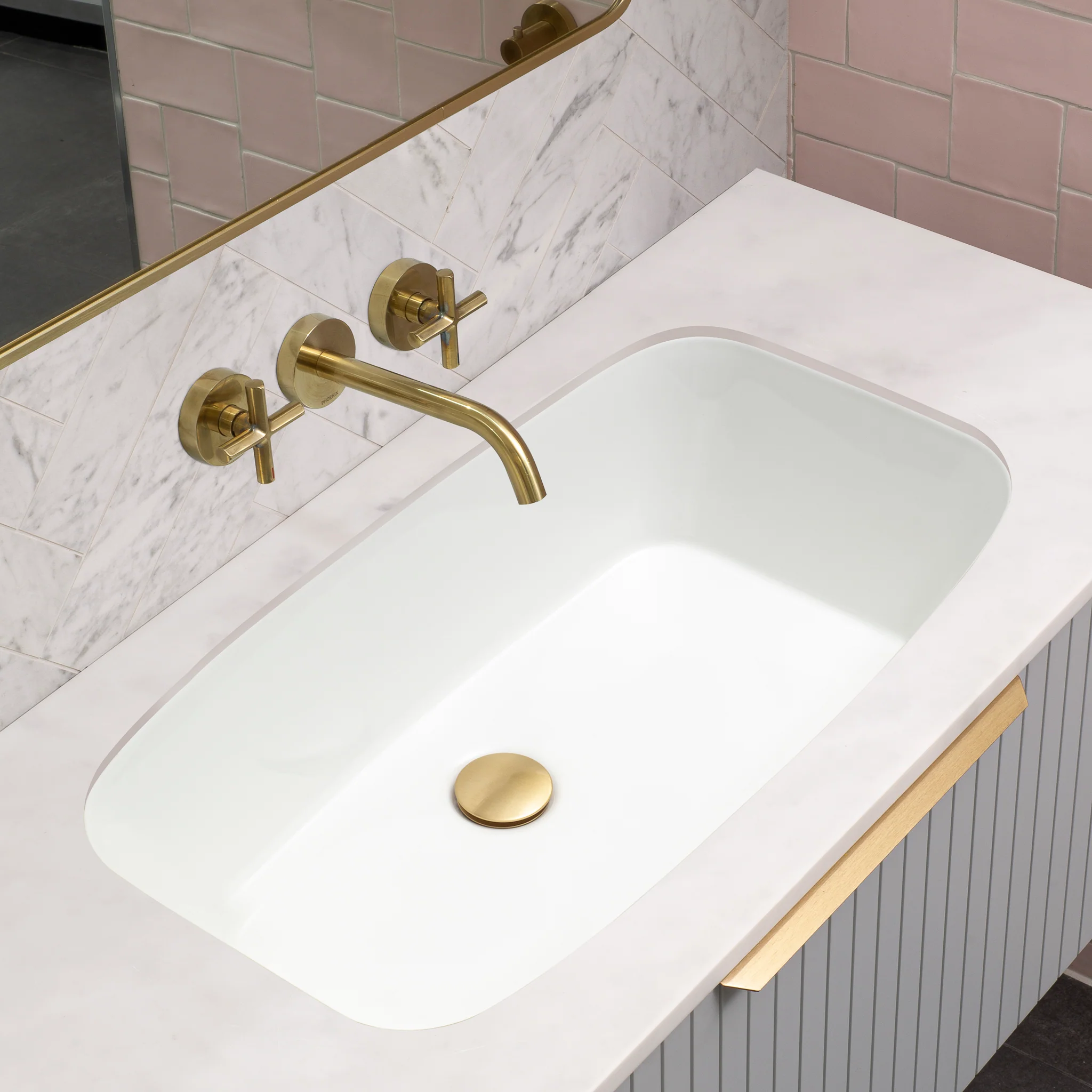 Riri Oblong 710mm x 415mm Under-Counter Basin with Overflow, Gloss White