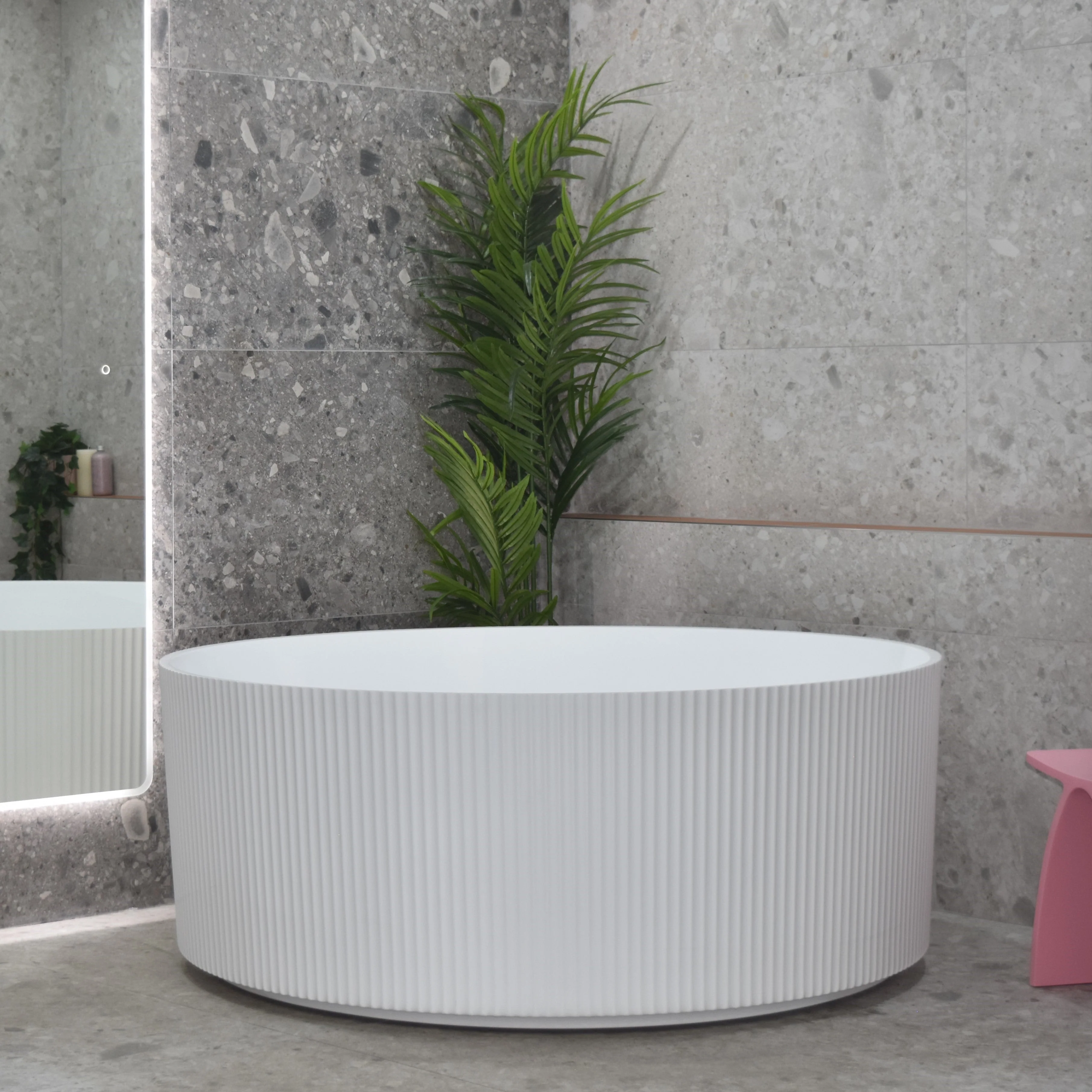 Sunshine Groove 1500mm Fluted Round Freestanding Bath, Gloss White - Image 5