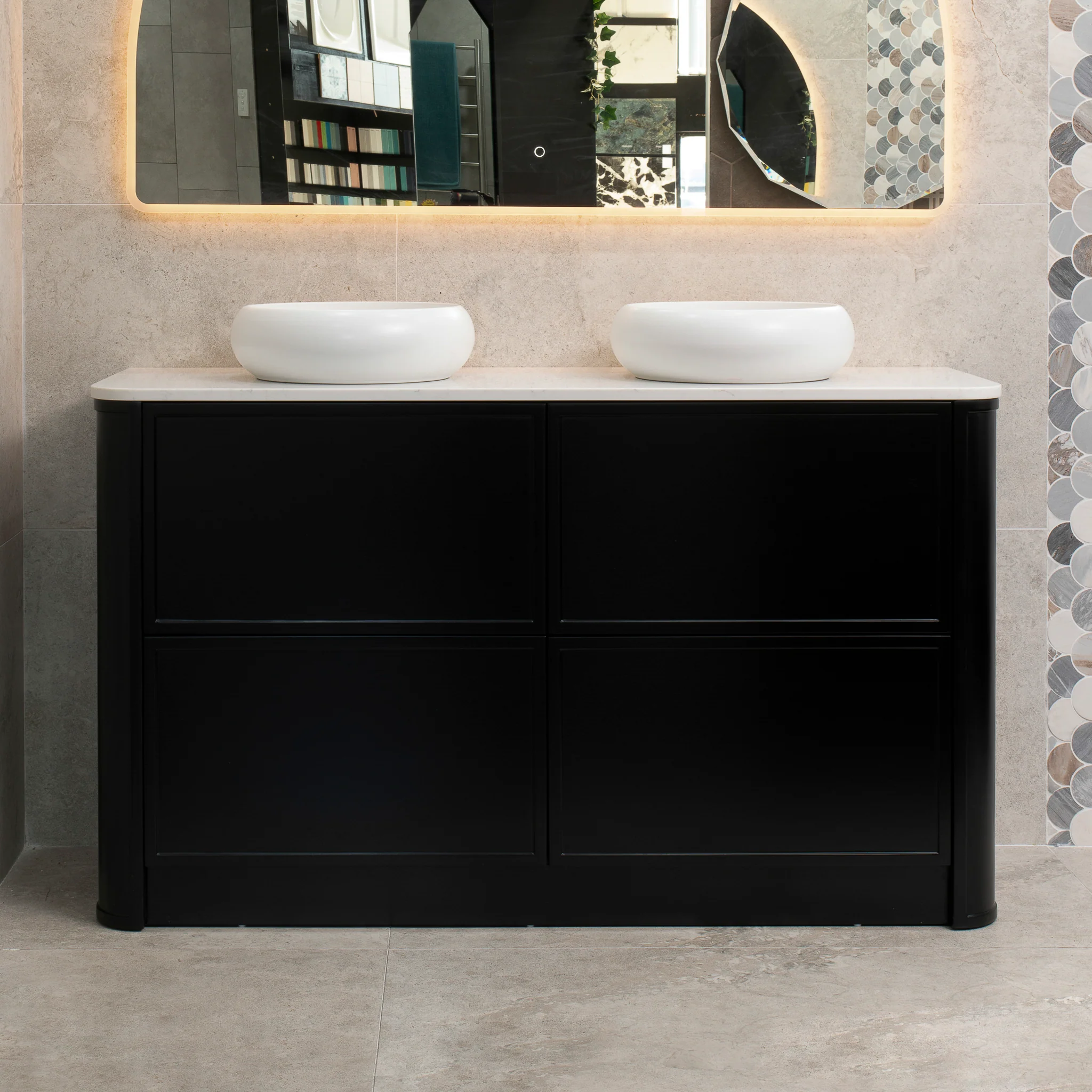 Tura Shaker 1500mm Curved Floorstanding Vanity Cabinet, Matte Black - Image 3