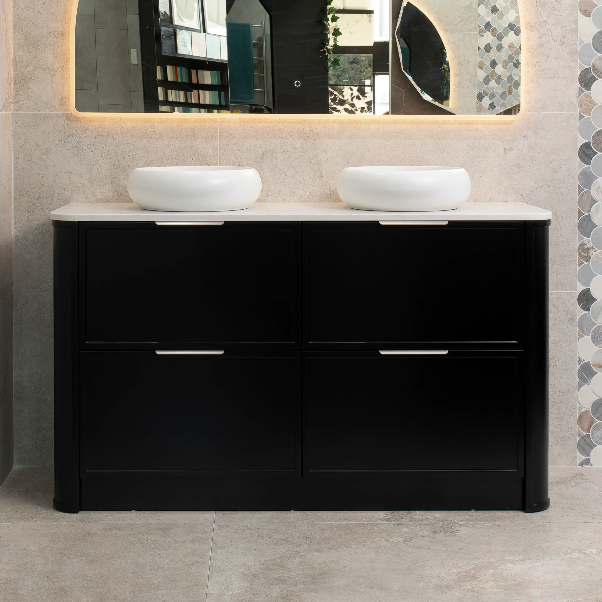 Tura Shaker 1500mm Curved Floorstanding Vanity Cabinet, Matte Black - Image 4