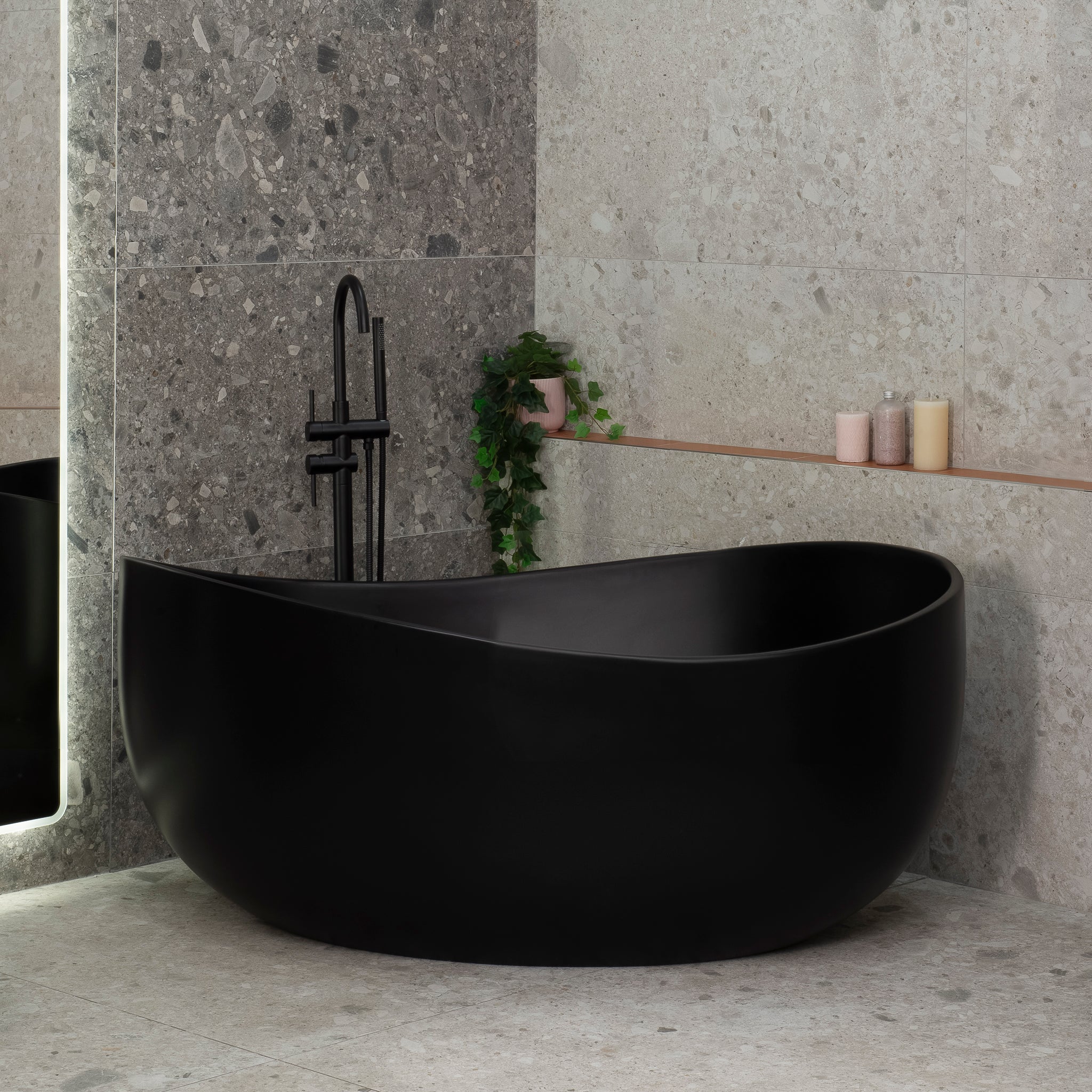 Wave Oval 1600mm Wide Freestanding Bath, Matte Black - Image 2