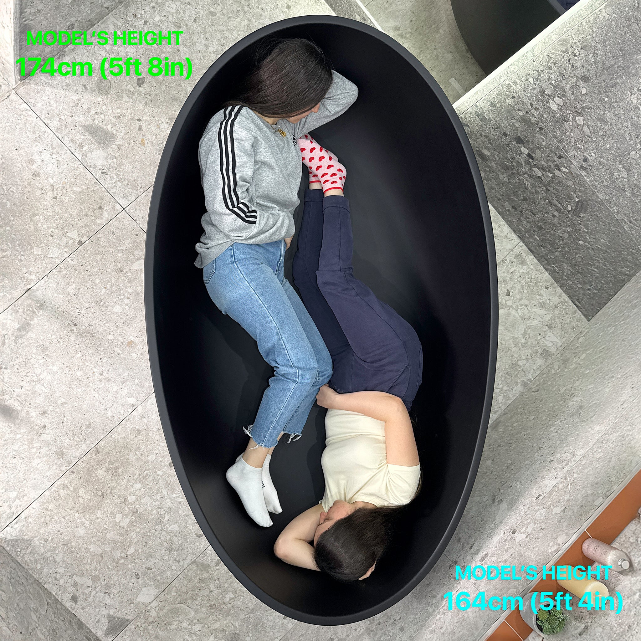 Wave Oval 1800mm Wide Freestanding Bath, Matte Black - Image 6
