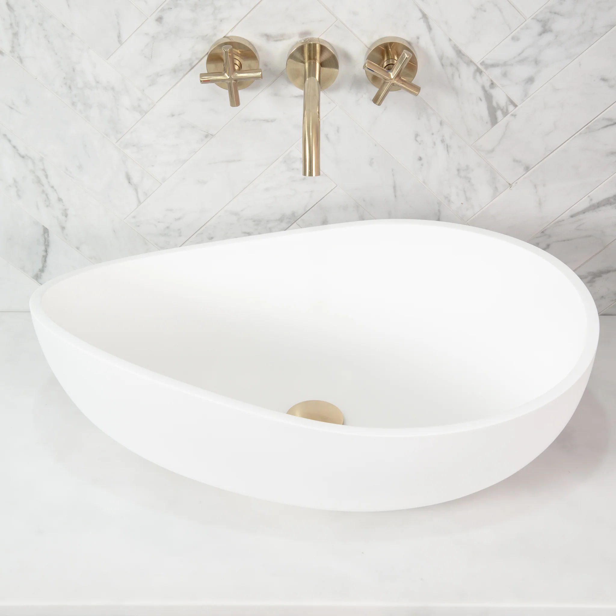 Wave Oval 600mm Artificial Stone Above-Counter Basin, Matte White - Image 4